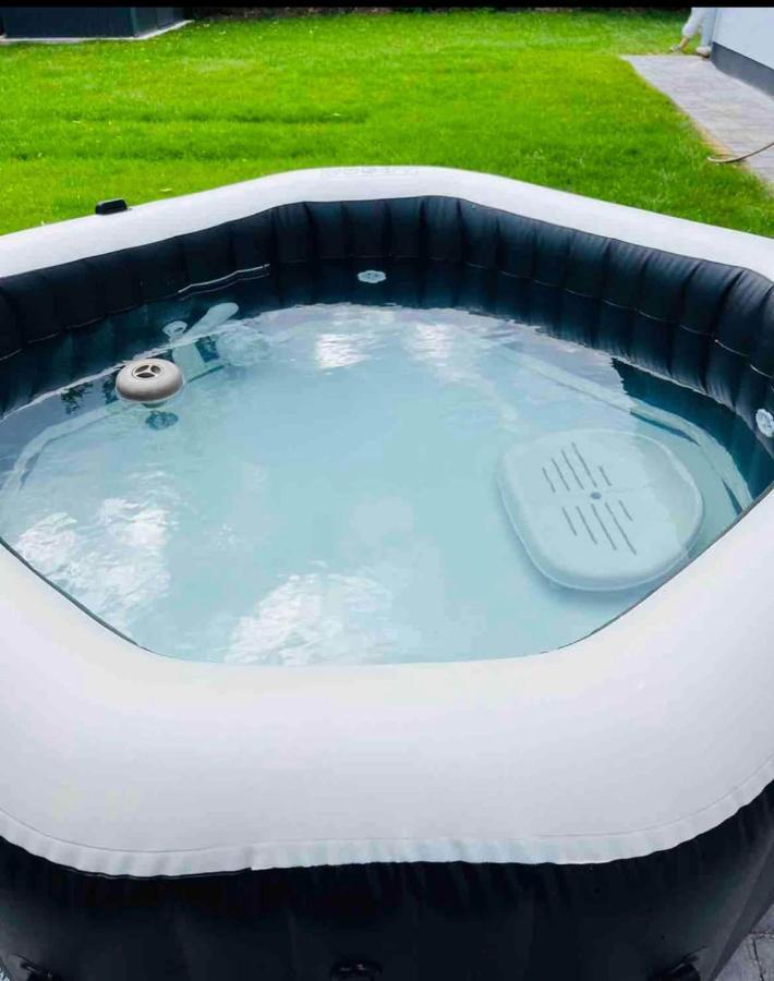Haushalfte Mit Garten, Kamin, Grill & Whirlpool Nahe Ber Villa Berlin Kültér fotó