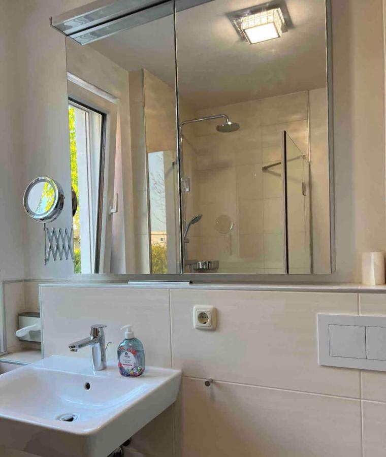 Haushalfte Mit Garten, Kamin, Grill & Whirlpool Nahe Ber Villa Berlin Kültér fotó
